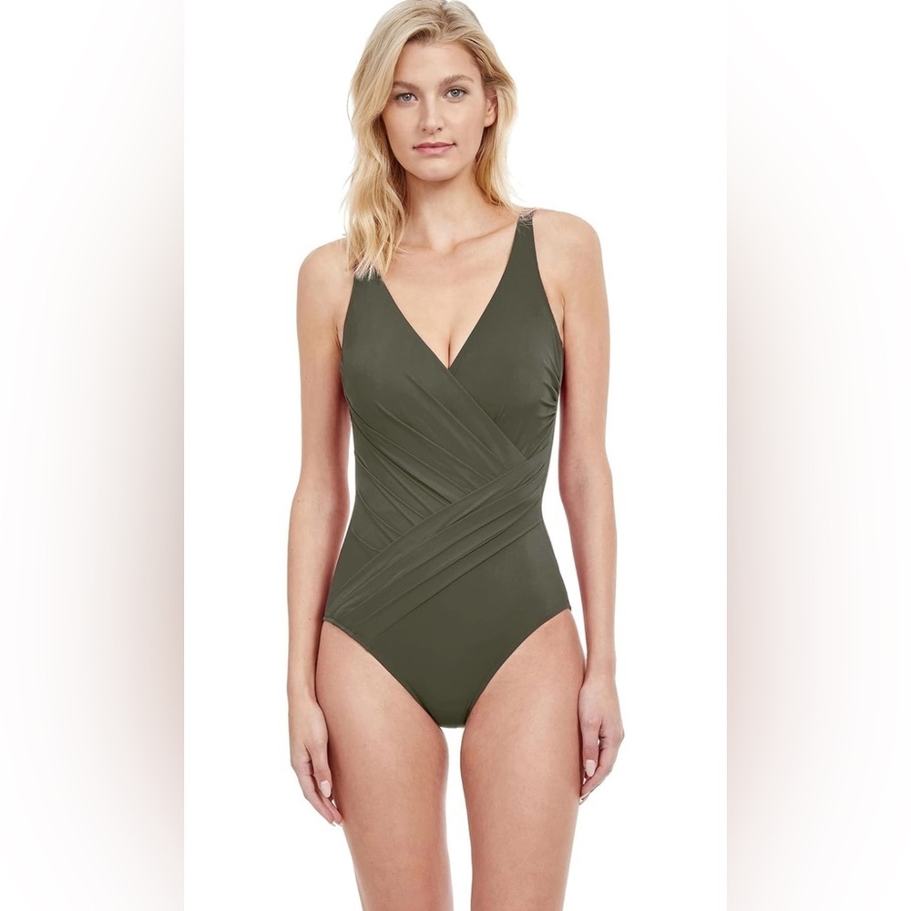 Gottex Lattice Women’s Surplice V Neck One Piece Swimsuit Essential Soft Cups
